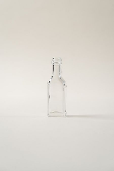 Kirschwasserflasche